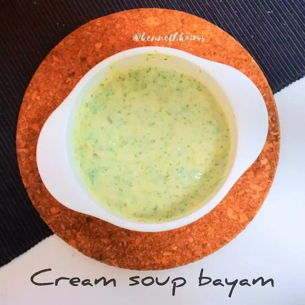 Cream soup bayam.