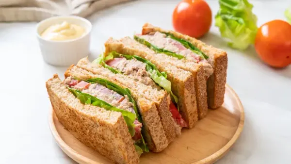 Kenalkan Finger Food yuk Moms: Sandwich Tuna Mini